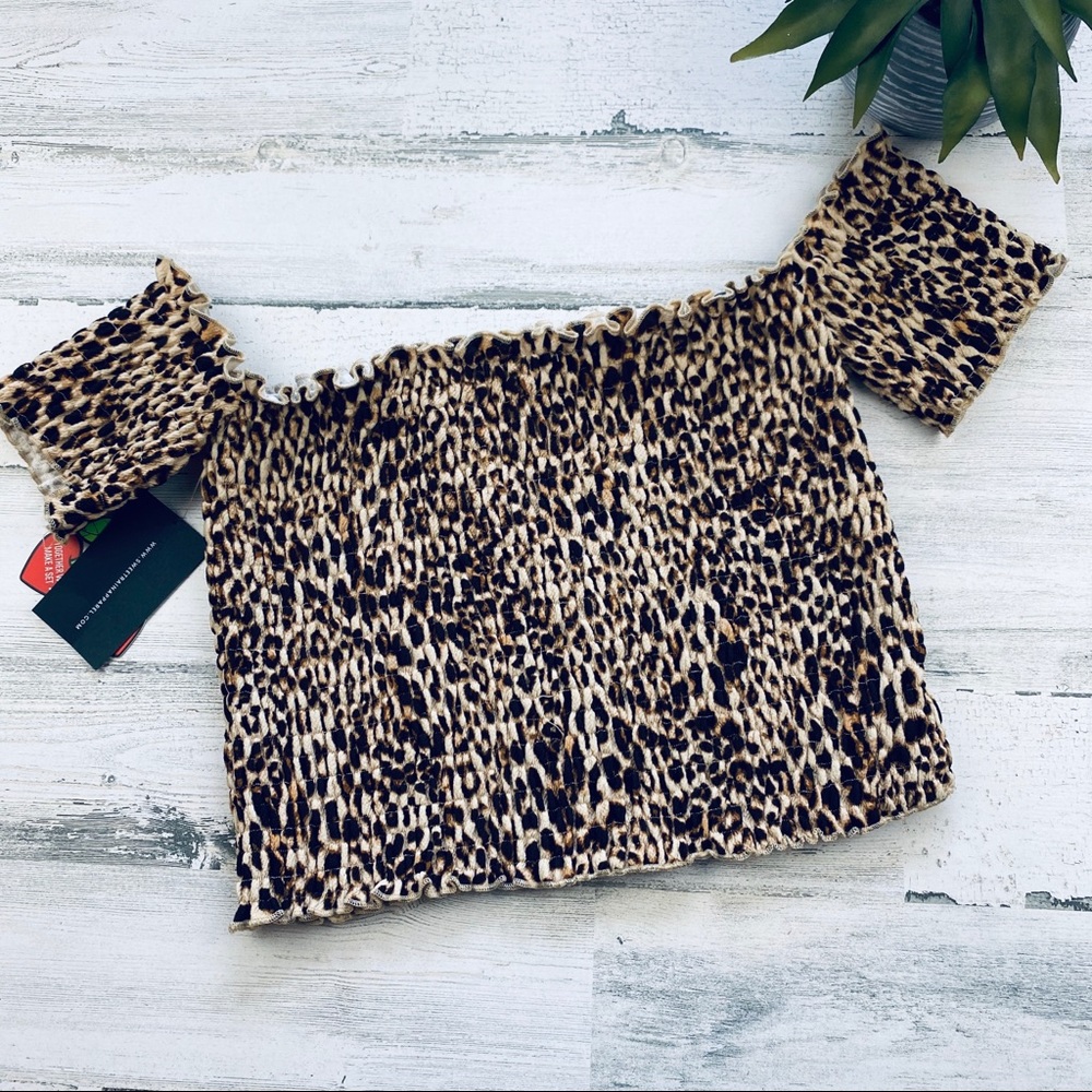 Nwt! Leopard crop top size Large - Picture 4 of 4